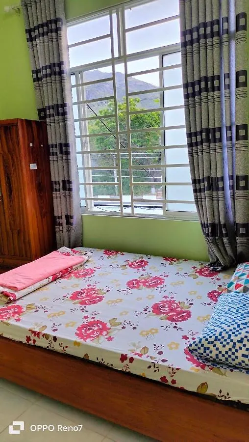 Bed and Breakfast Nha Nghi Lam Tung Nha Trang 0*,