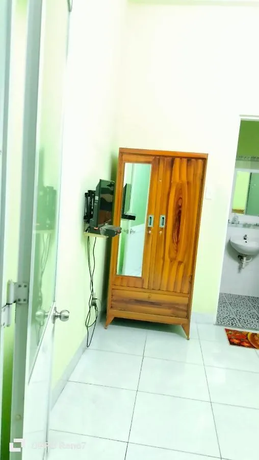Bed and Breakfast Nha Nghi Lam Tung Nha Trang Vietnam
